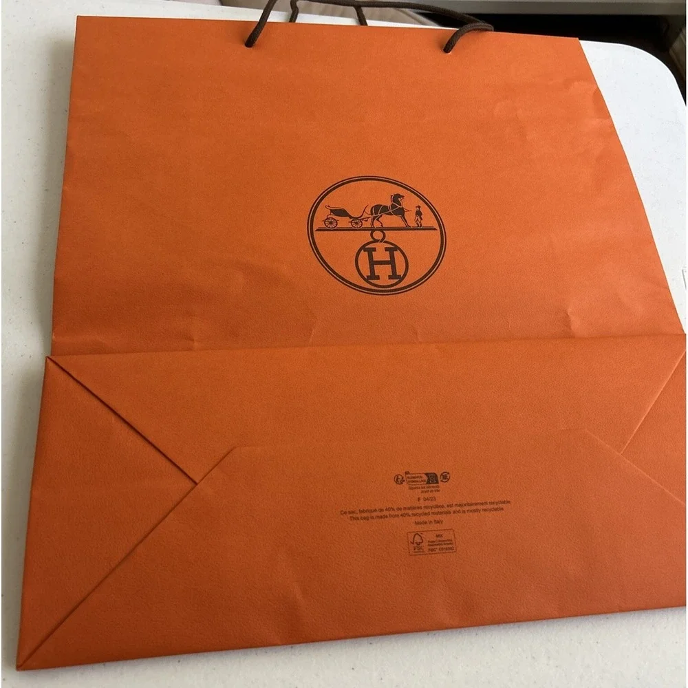 HERMES Extra Large Paper Shopping Bag W16